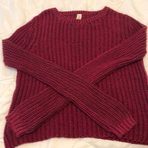 Maroon knit sweater
